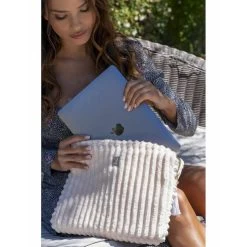 Pochette Tablette/PC L POULE HOUSE 7 Pochette Tablette/PC L POULE HOUSE -Bébés Produits Magasin pochette tablettepc l poule house 2